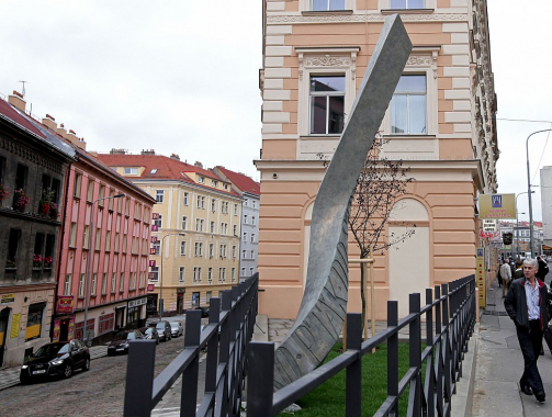 Pomník Jaroslava Seiferta v Praze
