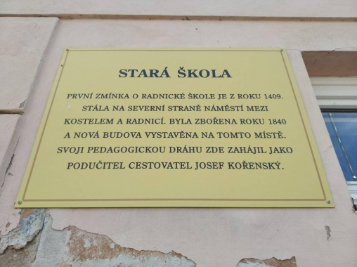 Pamětní deska Josefa Kořenského v Radnicích – II