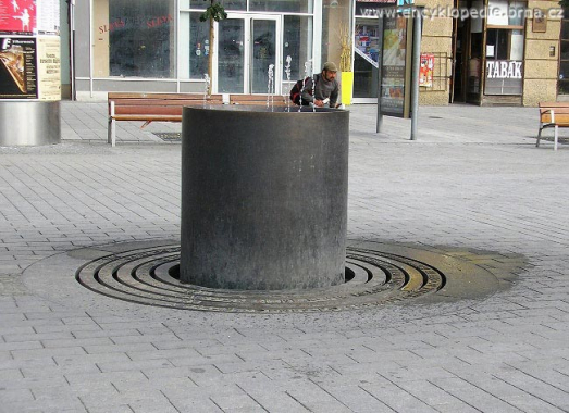 Malá kašna Jana Skácela v Brně