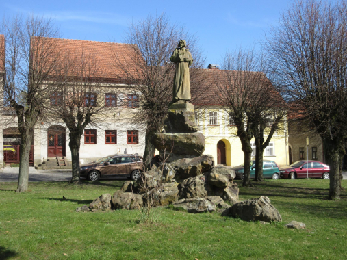 Pomník Mistra  Jana Husa v Železnici