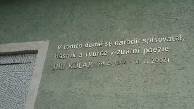 Pamětní deska Jiřího Koláře v Protivíně 