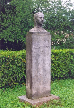 Busta Boženy Němcové v Jaroměři