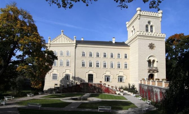 Zámek Chyše - expozice o pobytu Karla Čapka