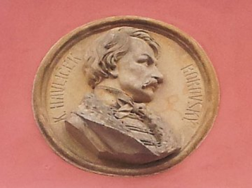Reliéf Karla Havlíčka Borovského v Kroměříži 
