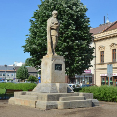 Socha Karla Havlíčka Borovského v Prostějově 