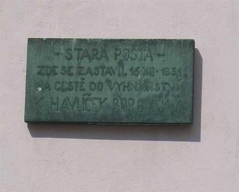 Pamětní deska Karla Havlíčka Borovského v Počátkách 