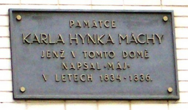 Pamětní deska Karla Hynka Máchy v Praze na Karlově náměstí
