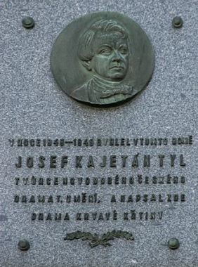 Pamětní deska Josefa Kajetána Tyla v Kroměříži  