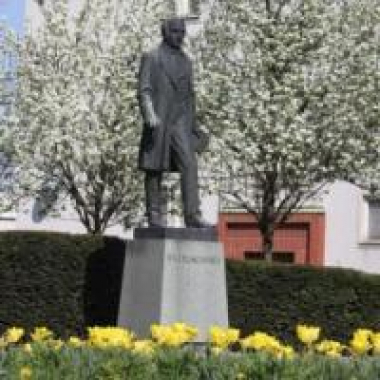 Pomník Františka Ladislava Čelakovského ve Strakonicích