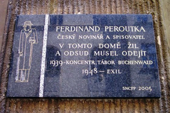 Pamětní deska Ferdinanda Peroutky v Praze