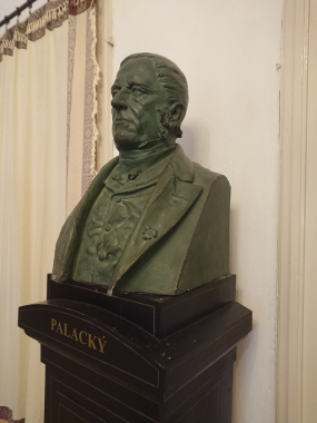Busta Františka Palackého v Památníku F. L. Riegra a   F. Palackého v Malči (1)