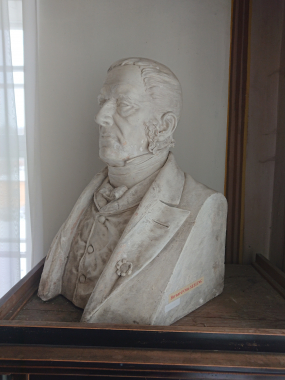 Busta Františka Palackého v Památníku F. L. Riegra a   F. Palackého v Malči (3)