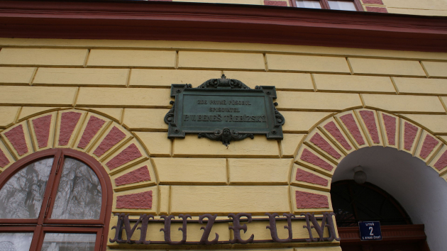 Pamětní deska Václava Beneše Třebízského v Litni