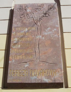 Pamětní deska Terézy Novákové v Praze  