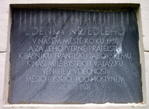 Pamětní deska Zdeňka Nejedlého v Bystřici pod Hostýnem