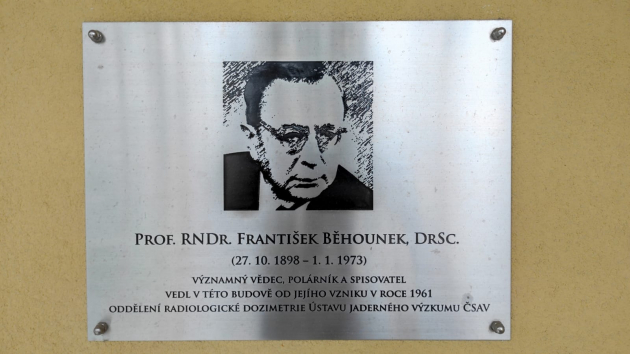 Pamětní deska Františka Běhounka