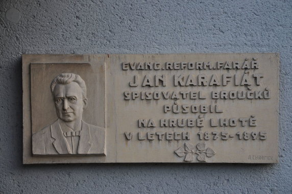 Pamětní deska Jana Karafiáta ve Velké Lhotě