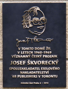 Pamětní deska Josefa Škvoreckého v Praze 6
