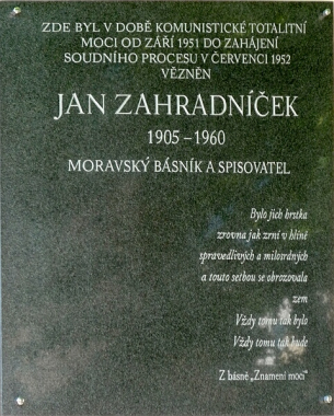 Pamětní deska Jana Zahradníčka ve Znojmu