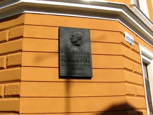 Pamětní deska Antonína Matěje Píši ve Volyni