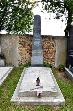 Hrob Bohuslava Reynka