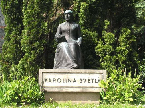 Socha Karoliny Světlé