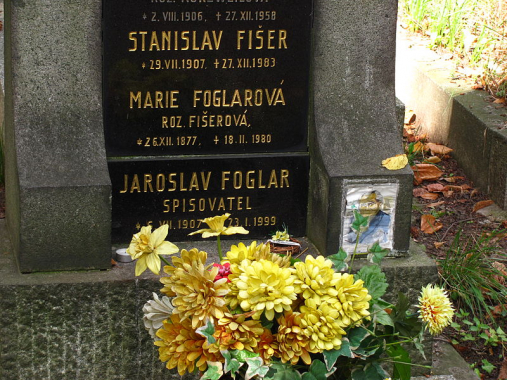 Hrob Jaroslava Foglara