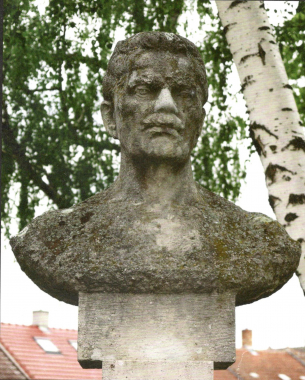 Básníkova busta v Břeclavi