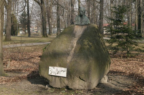 Busta v Sadech Petra Bezruče v Bohumíně