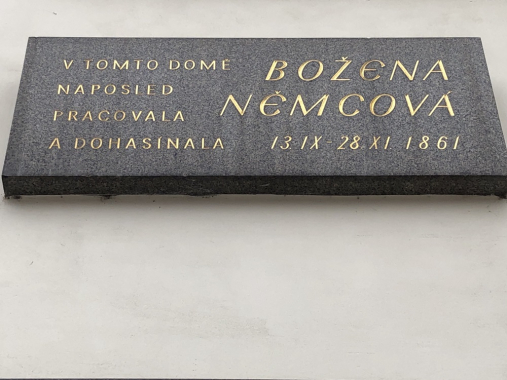 Pamětní deska Boženy Němcové v Litomyšli