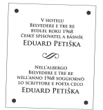Pamětní deska Eduarda Petišky na Capri
